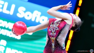 raffaeli sofia ita sfe03405 copia simone ferraro ph